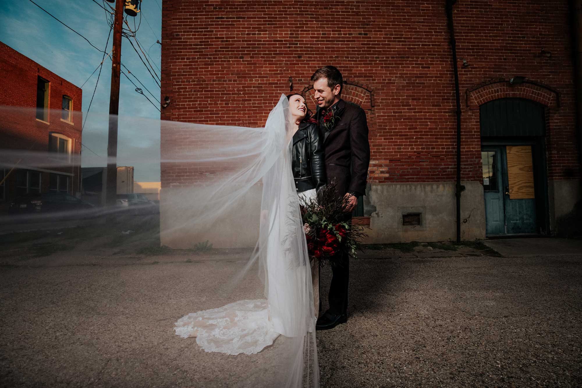 photography-couple-in-city