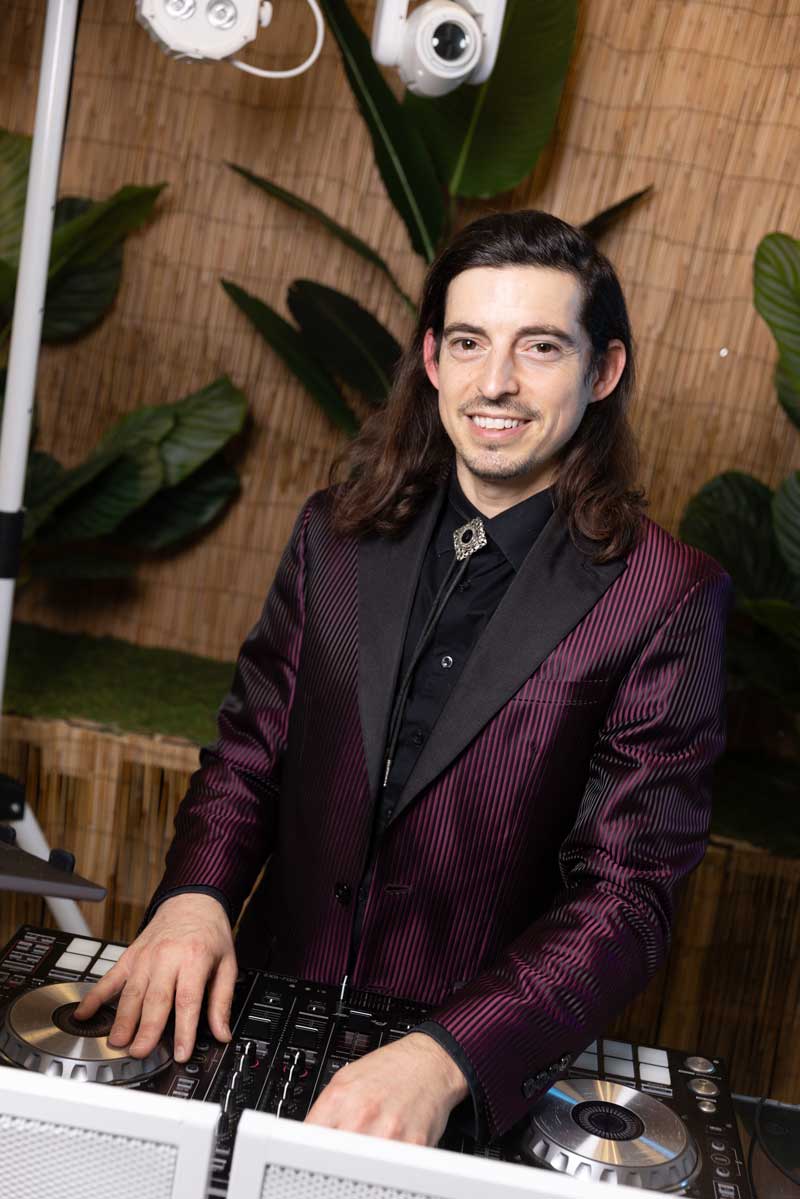 nola-dj-Bryan.supertoast.hs